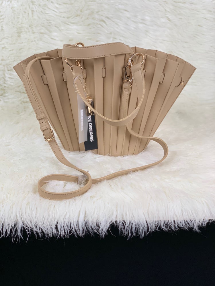 Charee Shoulder Bag