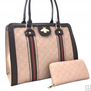 Load image into Gallery viewer, Beatrice Bee Handbag
