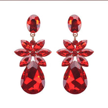 Load image into Gallery viewer, Cluster Tear Drop Earrings

