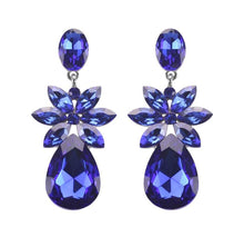 Load image into Gallery viewer, Cluster Tear Drop Earrings
